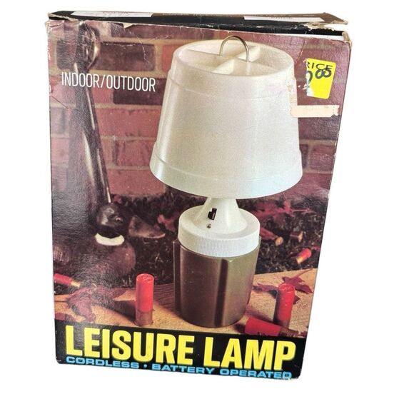 Hipwell Mfg. Co. No. 150 Cordless Battery Operated Leisure Lamp In Box - Picture 1 of 12